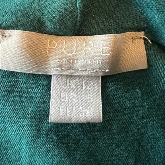 Pure Collection top vneck green size 6 small - Picture 7 of 7